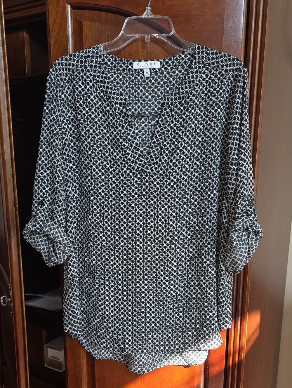 Chaus Geometric Roll-Sleeve Blouse XL